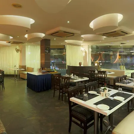 Airport Hotel Le Seasons New Delhi-3