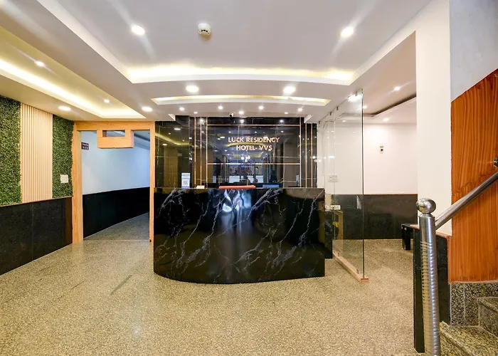 Hotel Vvs Delhi Airport - Offering Fre Airport Drop New Delhi